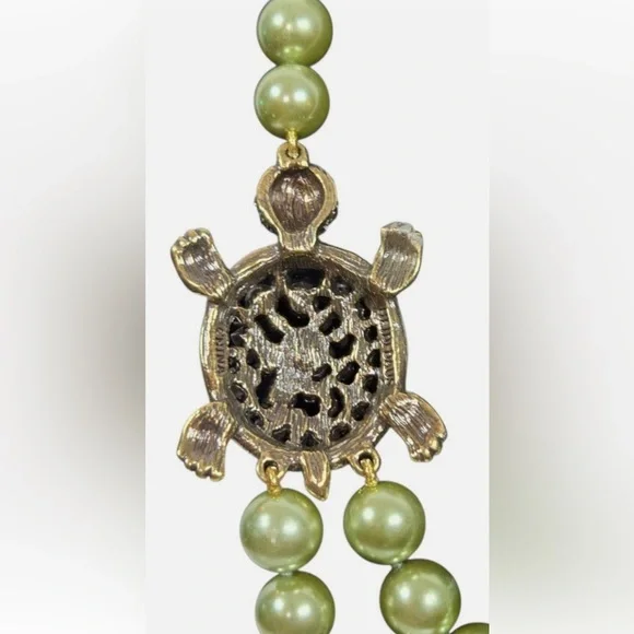 Heidi Daus Green Glass Pearl Necklace w/ Turtle Pendant & Clip-On Earrings Set - Picture 3 of 6